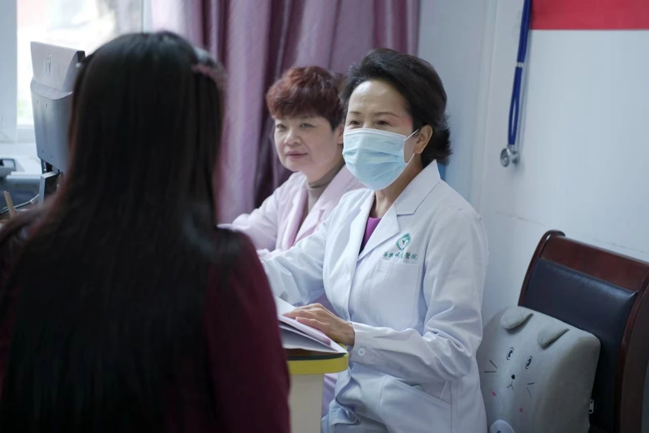 携手前行，共筑健康梦——我院业务院长董俊英等一行人前往略阳县妇幼保健开